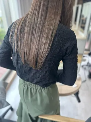 ロング カラー 韓国ヘア顔周りカット 艶髪ベージュtamaのヘアスタイル