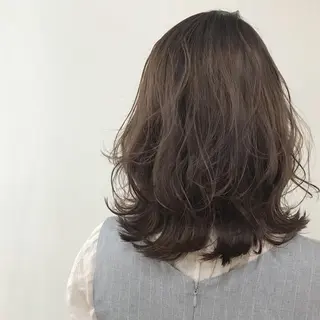ミディアム カラー レイヤー/顔周り /AKARIのヘアスタイル