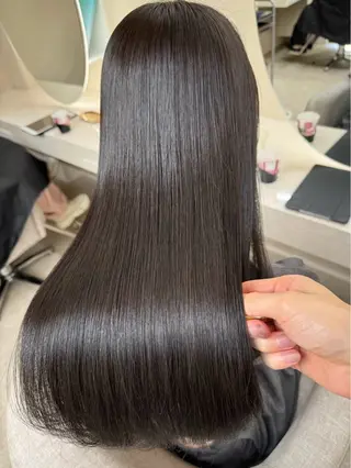 ロング 佐藤 菜穂のヘアスタイル