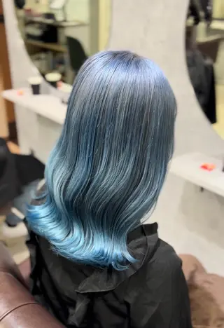 セミロング ❄️高木 里歩❄️のヘアスタイル