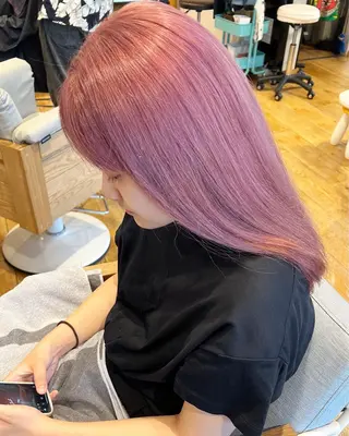 ロング ハイトーン/ ダブルカラー/透明感のヘアスタイル