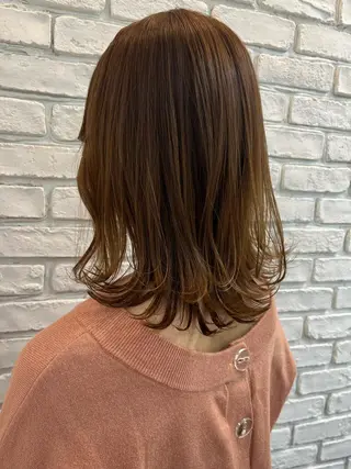 ミディアム CHIC 岩下真衣のヘアスタイル