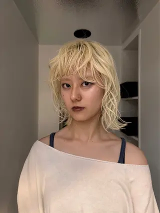 カラー ブリーチ/ベージュ/ ブロンド MIU☆のヘアスタイル