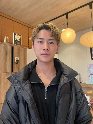 ショート メンズ Oasisgarden所属・レイヤー/ブリーチ MOMOのヘアスタイル