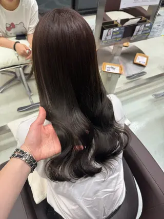 ロング カラー ヘアーメイクWILL 西宮店所属・WILL西宮 藤原 佳奈/髪質改善/艶髪のヘアスタイル