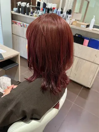 カラー 秋山 和己のヘアスタイル
