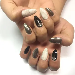 ロング ネイル Megumi Nailのネイルデザイン