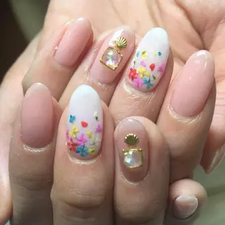 ネイル Nest 平出のネイルデザイン