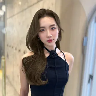 セミロング カラー 新宿/韓国風レイヤー 髪質改善/渋谷直樹のヘアスタイル