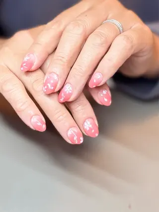 ネイル 𝓝𝓪𝓲𝓻 𝓝𝓪𝓲𝓵のネイルデザイン