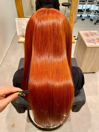 ロング カラー 小森 樹奈のヘアスタイル