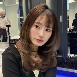 ミディアム 横坂 菜々子のヘアスタイル
