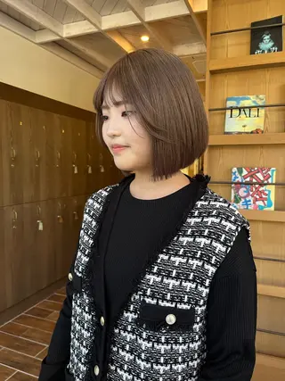 ミディアム カラー そね こまちのヘアスタイル
