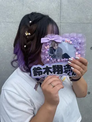 セミロング カラー SALOWIN池袋East店3F所属・インナーカラー 推し ブリーチ 髪質改善のヘアスタイル