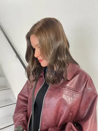 ミディアム カラー Laciel par Noel所属・曻地 彩乃のヘアスタイル