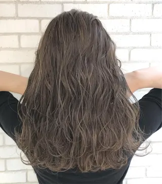 カラー she2.shinjuku所属・takumi Hのヘアスタイル