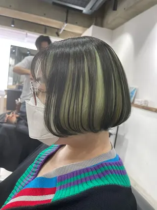 ショート カラー FOLK所属・白髪ぼかしハイライト バレイヤージュヤマトのヘアスタイル