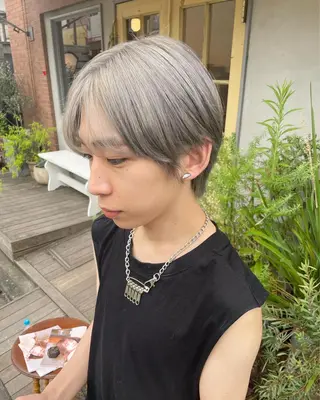 ショート カラー KURIA‪‪*⋆ஐ ブリーチ/韓国ヘアのヘアスタイル