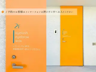 CALMIA.,eyelash • eyebrow • wax 2F所属・前田 菜美のネイルデザイン