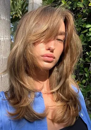 カラー パーマ ヘアアレンジ 🤍レイヤーカット/ ベージュヘア🤍のヘアスタイル