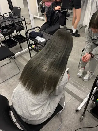 ロング 透明感カラー🍨🪞 ruriha🤍のヘアスタイル