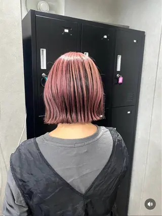 ミディアム _White所属・ＳＨＩ ＺＵのヘアスタイル