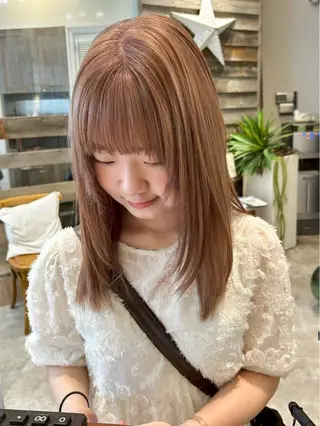 セミロング カラー RISE SWELL momoneのヘアスタイル