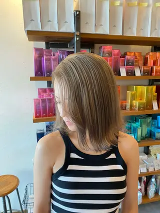 ミディアム カラー 希優🌺ソムリエ /ブリーチ/カットのヘアスタイル