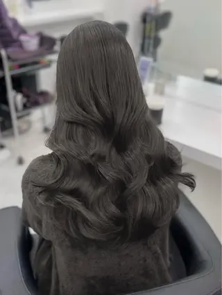 ロング カラー 赤み消し韓国ヘア レイヤー縮毛🤍渡邉のヘアスタイル