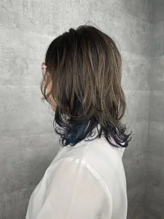 ミディアム カラー _WHITE 天王寺のヘアスタイル