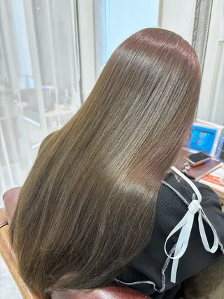 ロング カラー adorableはなみずき店所属・唯一無二の曲がる 縮毛矯正 小林のヘアスタイル