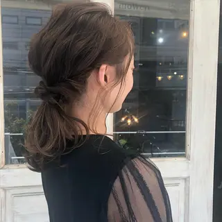 セミロング カラー ヘアアレンジ clomus所属・YUKA艶髪 🌸寛ぎ部屋のヘアスタイル