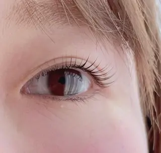 マツエク・マツパ Eyelash salon MORE(モア)所属・安納 麻穂のエステ・リラクイメージ