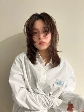 ミディアム AVANCE KAHOのヘアスタイル