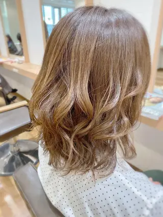 ミディアム GRANLUSSO 〜グランルッソ駅前店所属・木口 嘉美のヘアスタイル