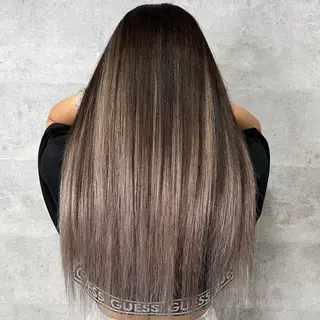 ロング カラー シールエクステ特化 ハイトーン、NANAのヘアスタイル