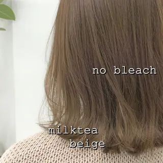 ミディアム カラー レイヤーカット 透明感カラーのヘアスタイル