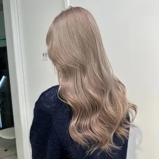 ロング ️🫧 AINE 🫧ハイトーンカラーのヘアスタイル