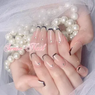 ネイル Queening 🦋のネイルデザイン