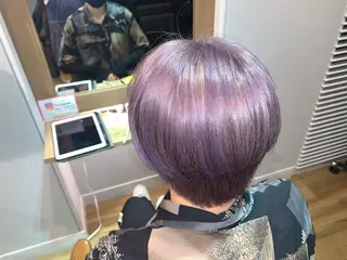 ショート カラー ツキダテ ユイのヘアスタイル
