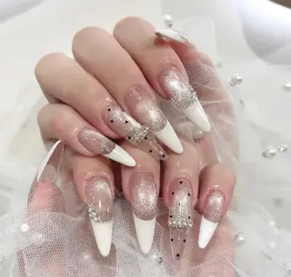 ネイル T•Lee Nailsalon所属・T.Lee Nail Lilyのネイルデザイン