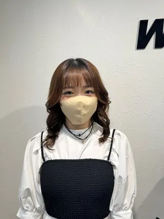 セミロング ハイトーン/レイヤー /艶カラー🎀のヘアスタイル