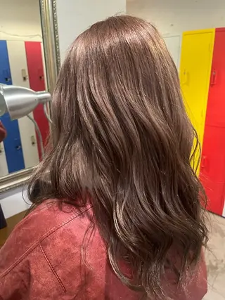 ロング カラー 泉澤 風花のヘアスタイル