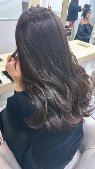 セミロング カラー 韓国ヘア🖤 YURINAのヘアスタイル