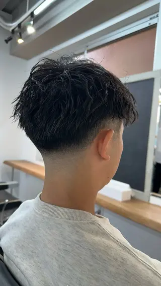 メンズ 律喜/パーマ /メンズ/フェードのヘアスタイル