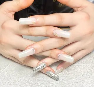 ネイル 濱嶋 結菜のネイルデザイン