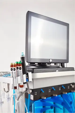 Salon de cheri サロンドシェリ人形町店所属・毛穴のお悩み・シミ 松本瞳のエステ・リラクイメージ