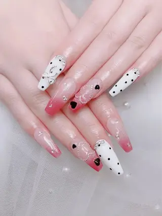 ネイル チョウ チョウのネイルデザイン