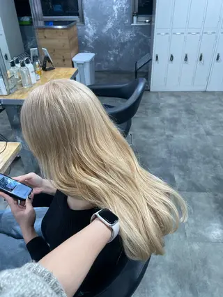 セミロング カラー ハイトーン 横浜💞ミオのヘアスタイル