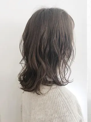 セミロング カラー ハイライトカラー ❤︎hirokoのヘアスタイル